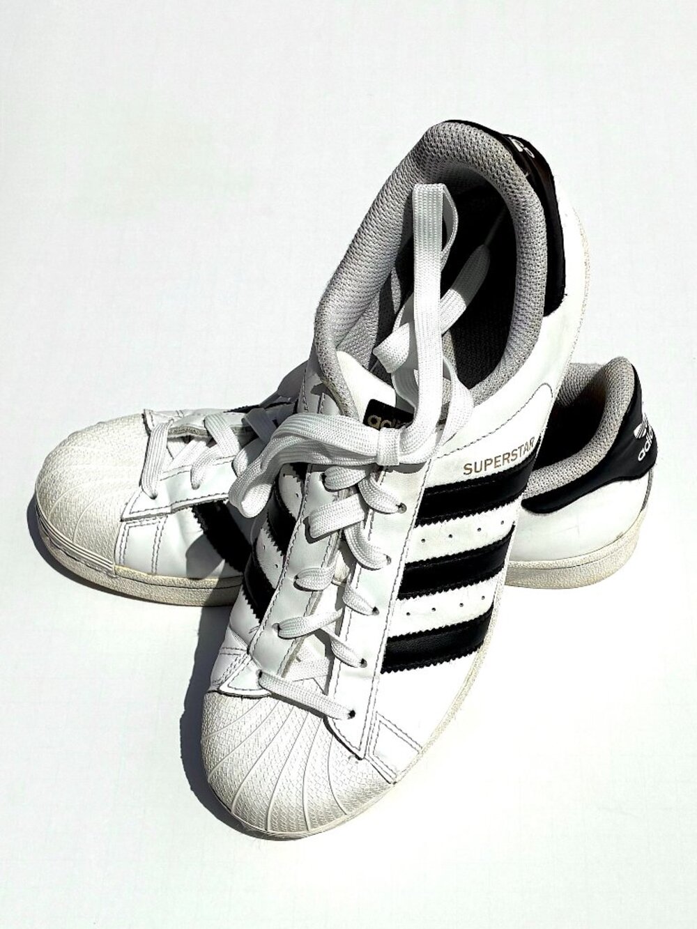 Women’s Adidas Superstar Sneakers White Leather Black Stripe, Shell Toe Size 7.5